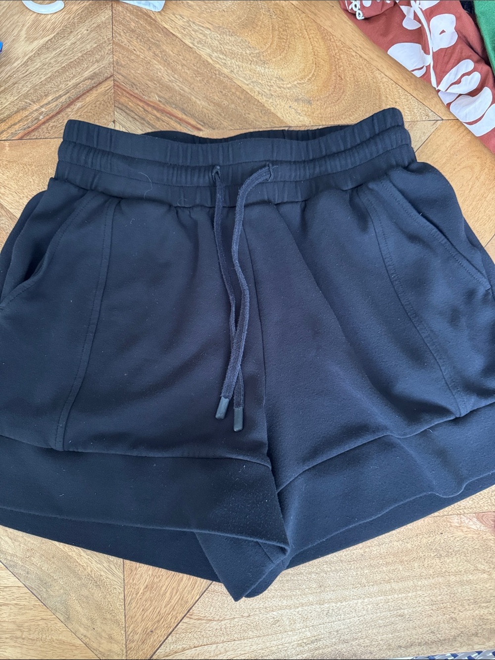Varley Black atrium double soft Shorts size M